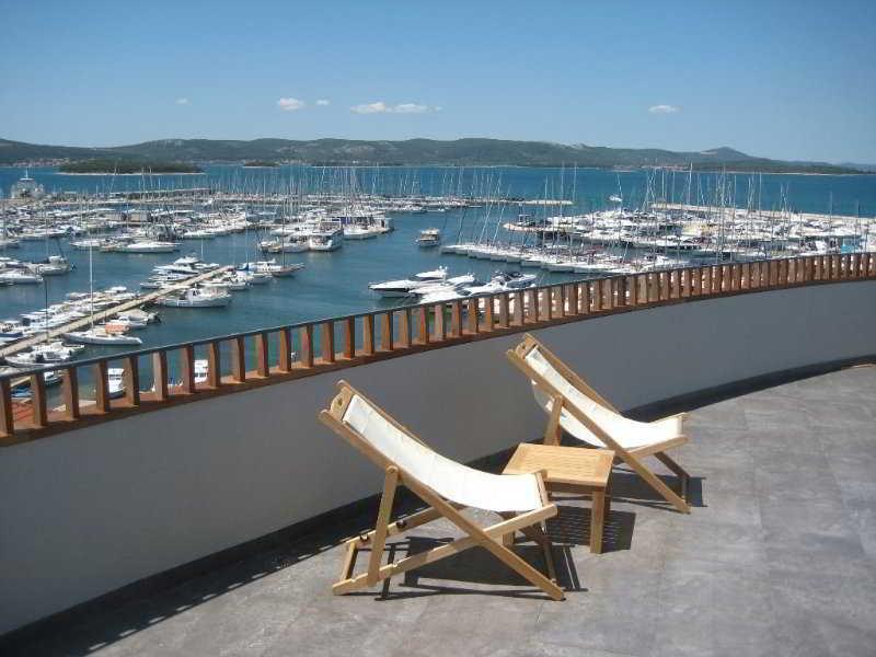 Hotel In Biograd Na Moru Luaran gambar