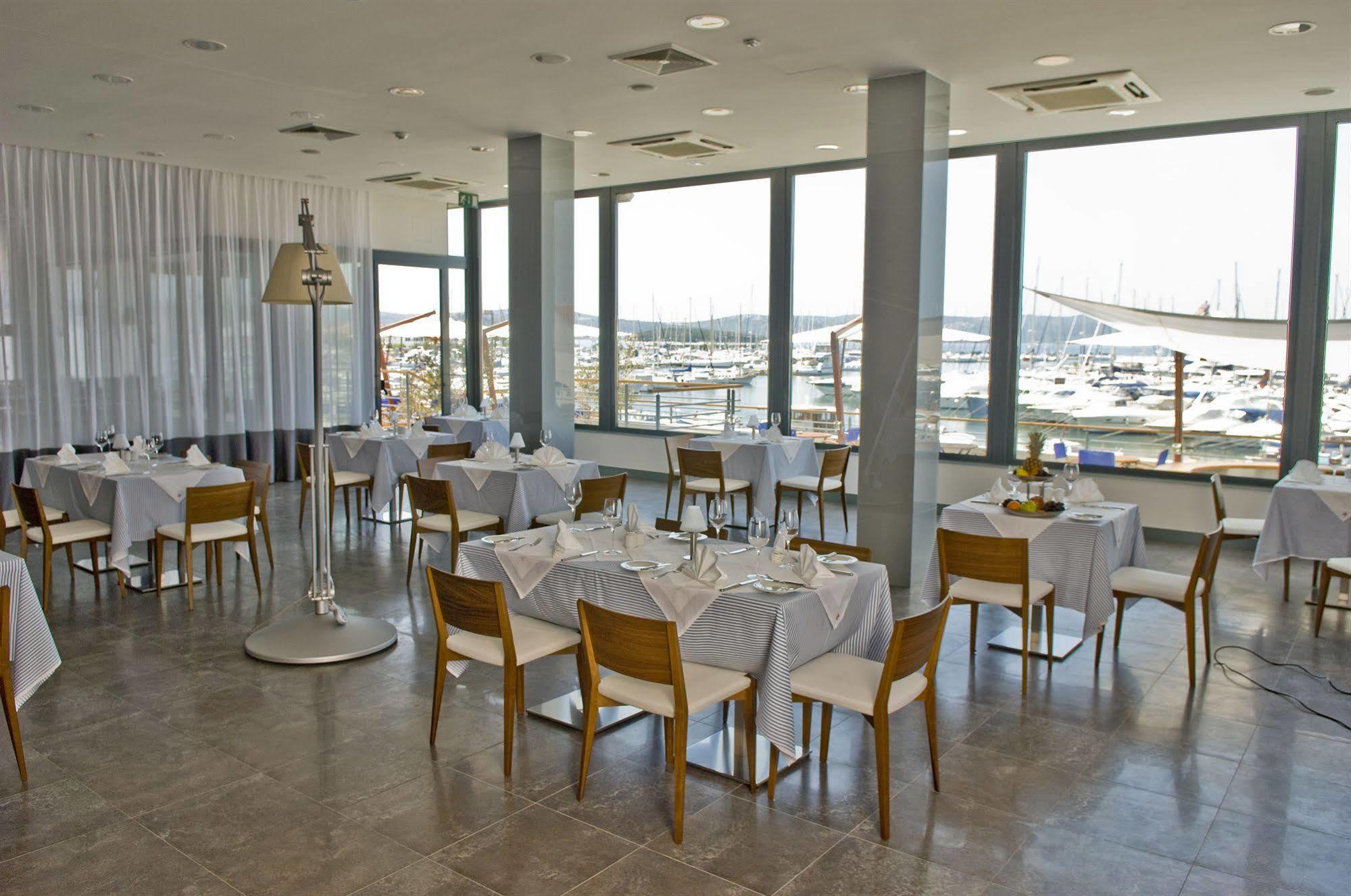 Hotel In Biograd Na Moru Luaran gambar
